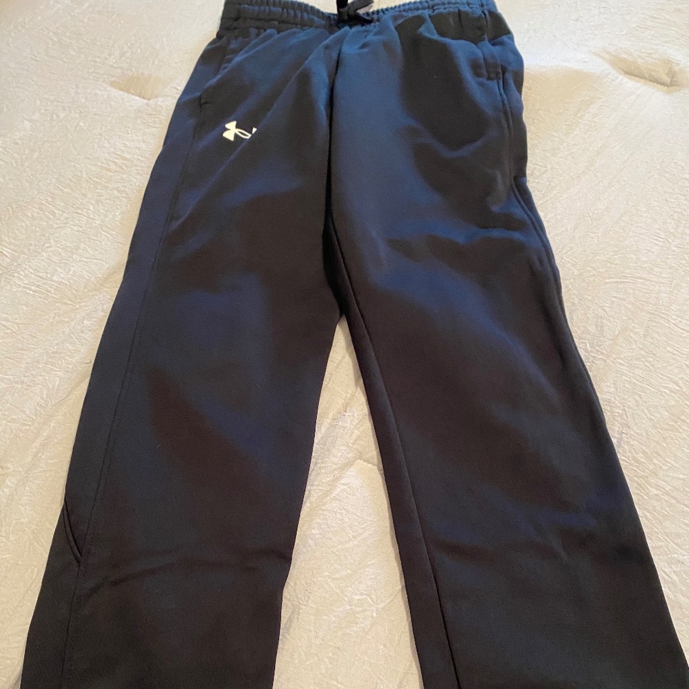 Black under Armour sweatpants